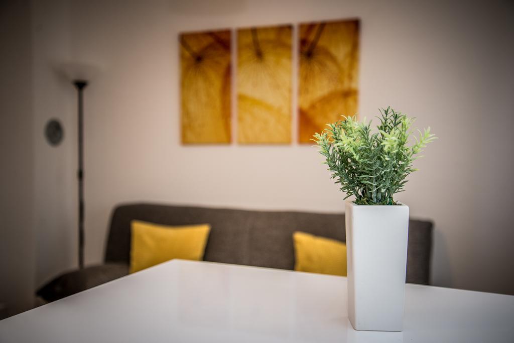 Apartment Roko Ossero Esterno foto