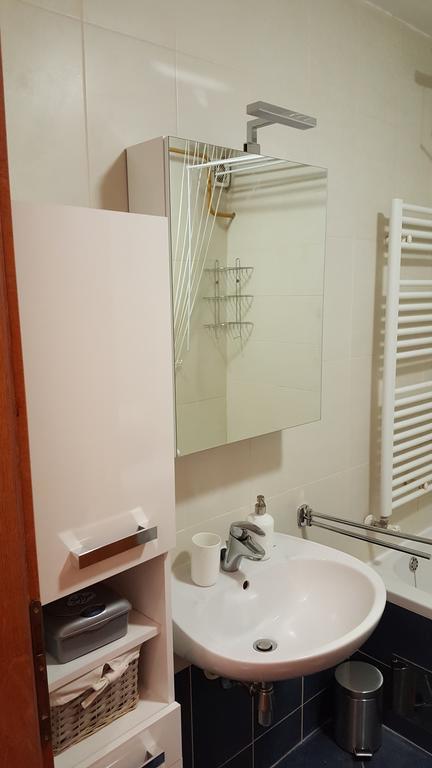 Apartment Roko Ossero Esterno foto